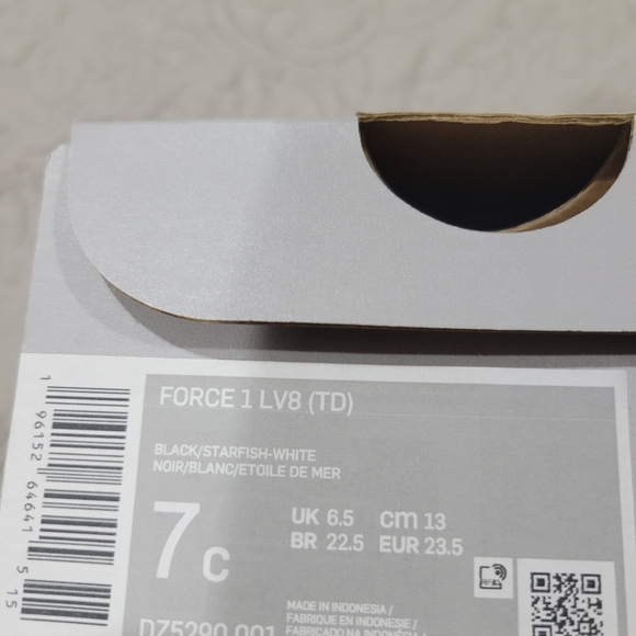 Nike Air Force 1 - Picture 4 of 4